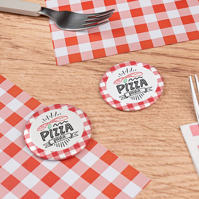 Personalised round magnet badge