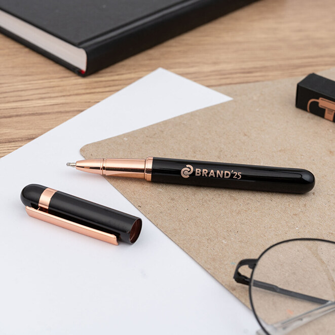 Graverad rollerballpenna Graverad rollerballpenna