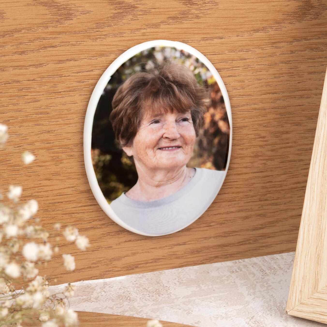 Oval ceramic photo 7.5x10.5 cm for indoor use