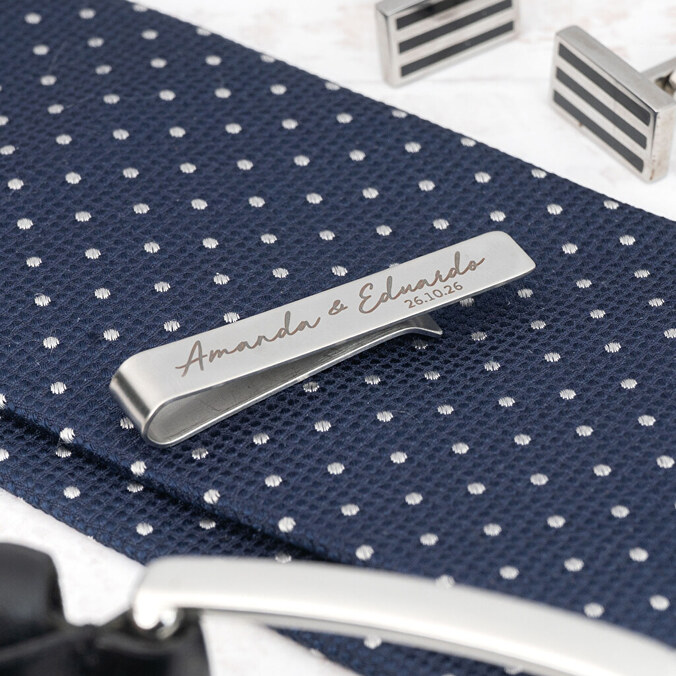 Pisacorbatas personalizados grabados