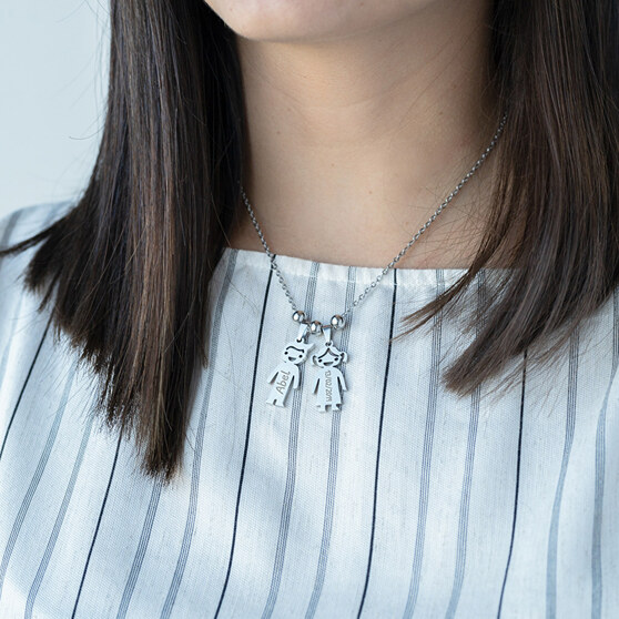 Graverat stålhalsband med namn