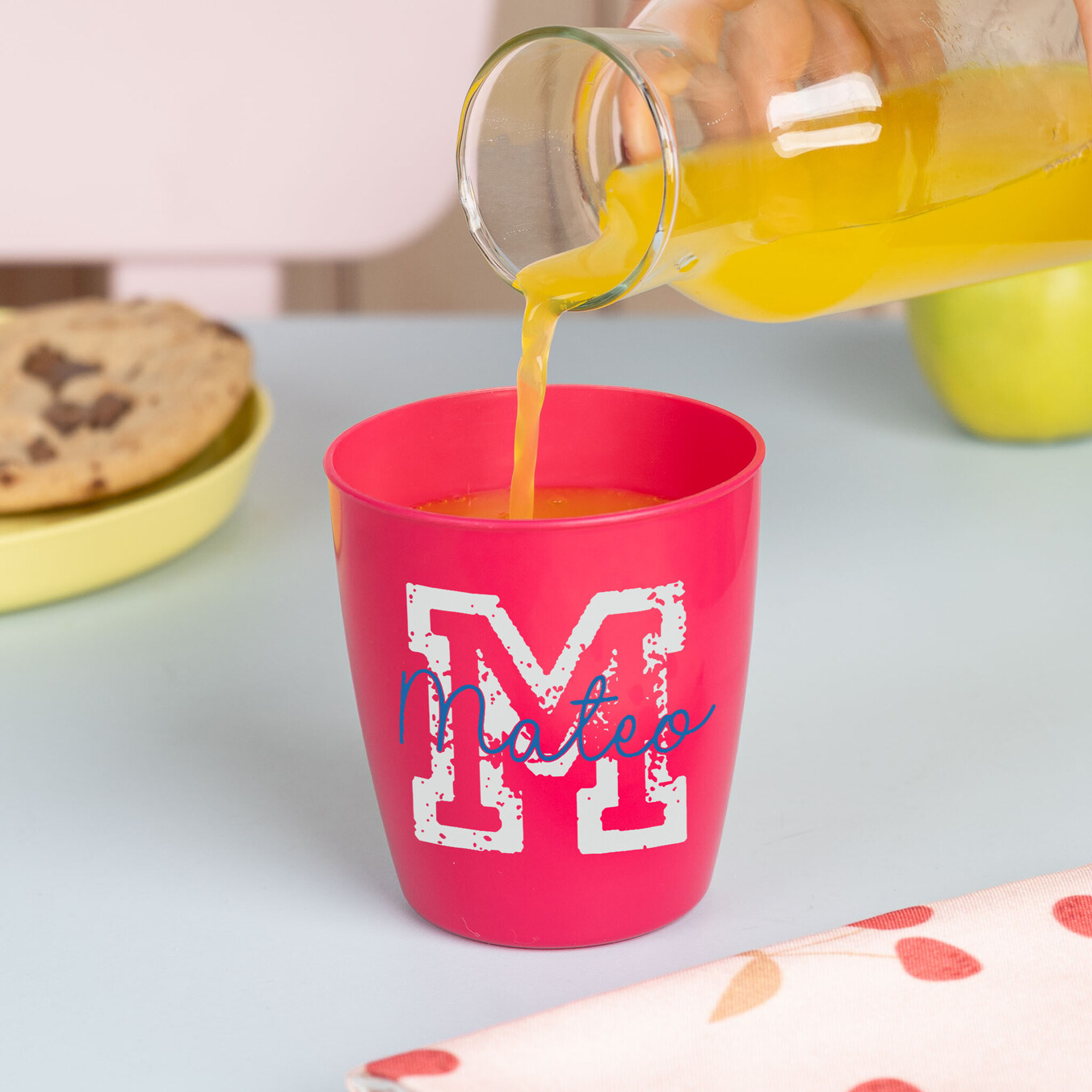 Personalised coloured plastic cup 300 ml.