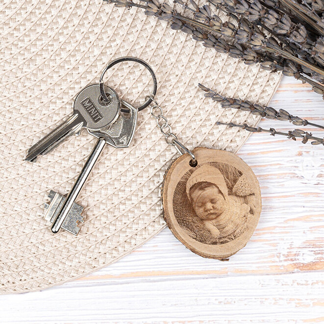 Natuurlijk houten sleutelhanger graveren Natuurlijk houten sleutelhanger graveren