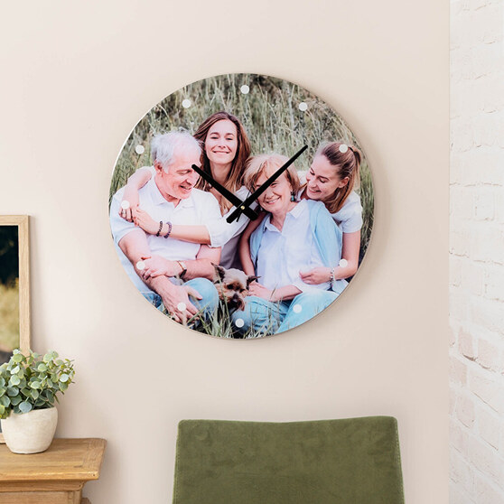 Personalised wall clock with photo