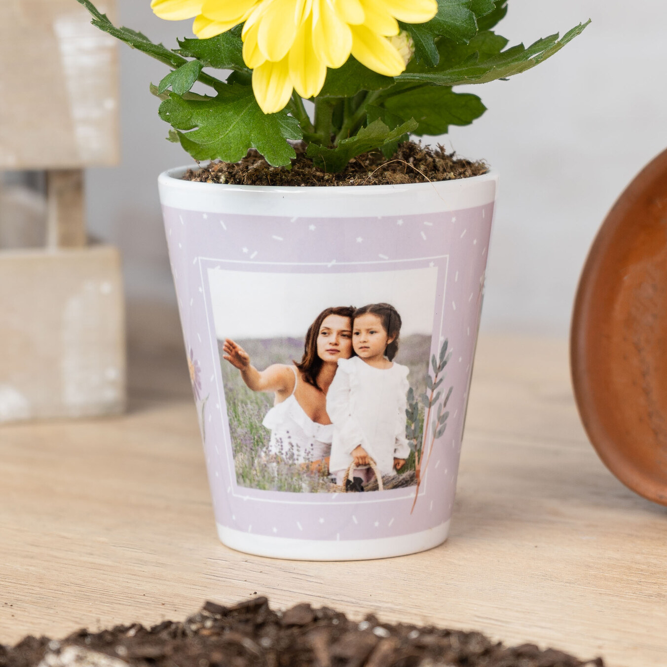 Personalised plant pots for flowers