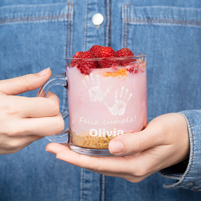 Taza de cristal grabada