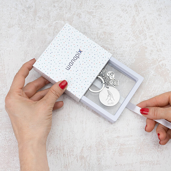 Llavero grabado con charms de perros