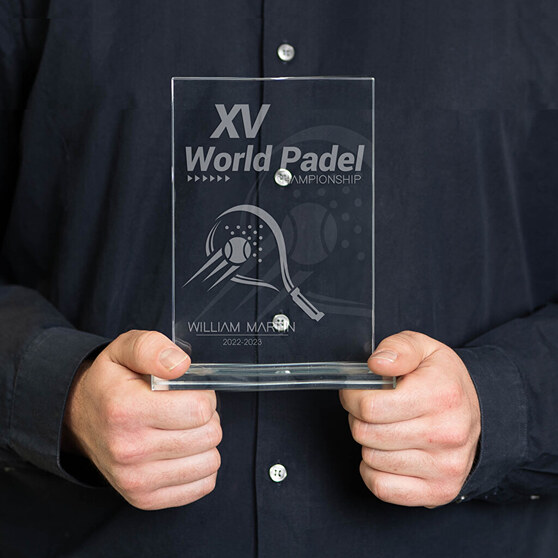 Placas de cristal personalizadas como premios de torneos deportivos Placas de cristal personalizadas como premios de torneos deportivos