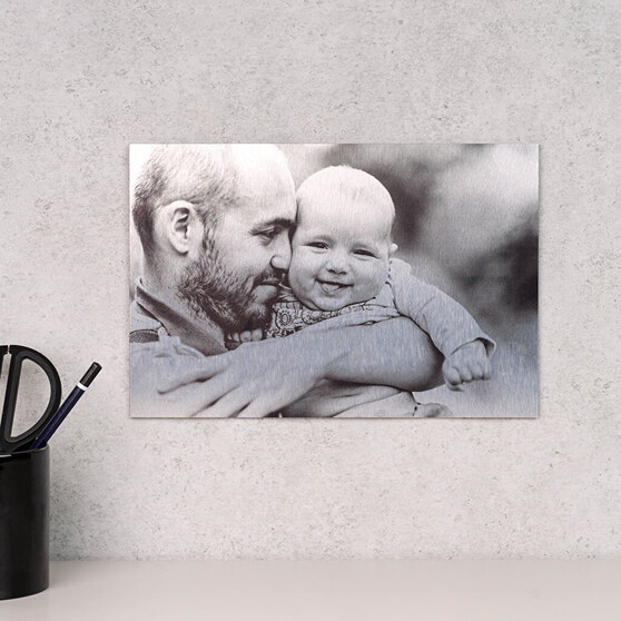 Picture printed on brushed aluminium