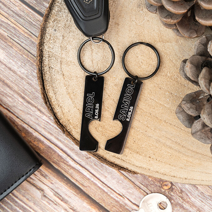 Set mit 2 gravierten Herz-Schlüsselanhängern