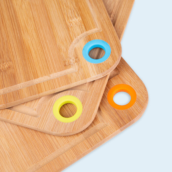 Personalised wooden chopping board