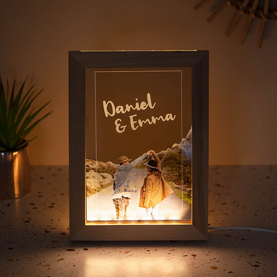 Personalised photo frame with light