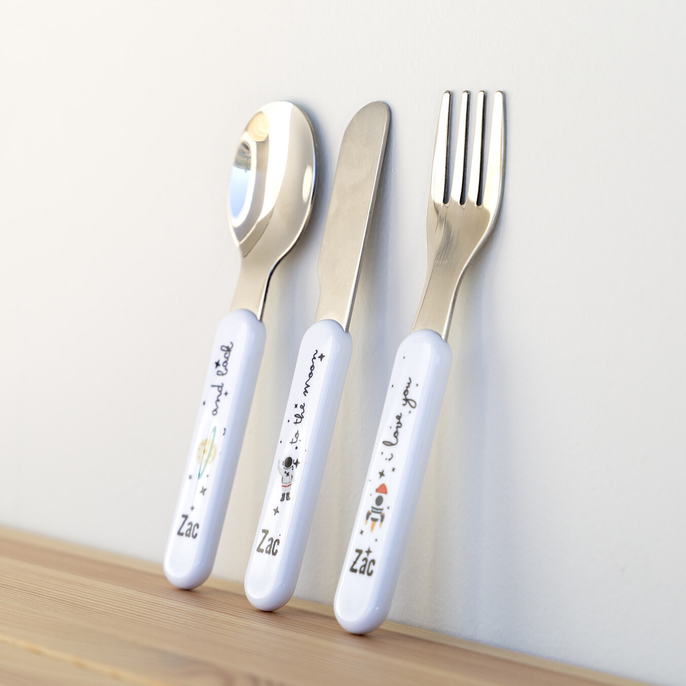 Personalizowany komplet sztućców z rączką dla niemowląt