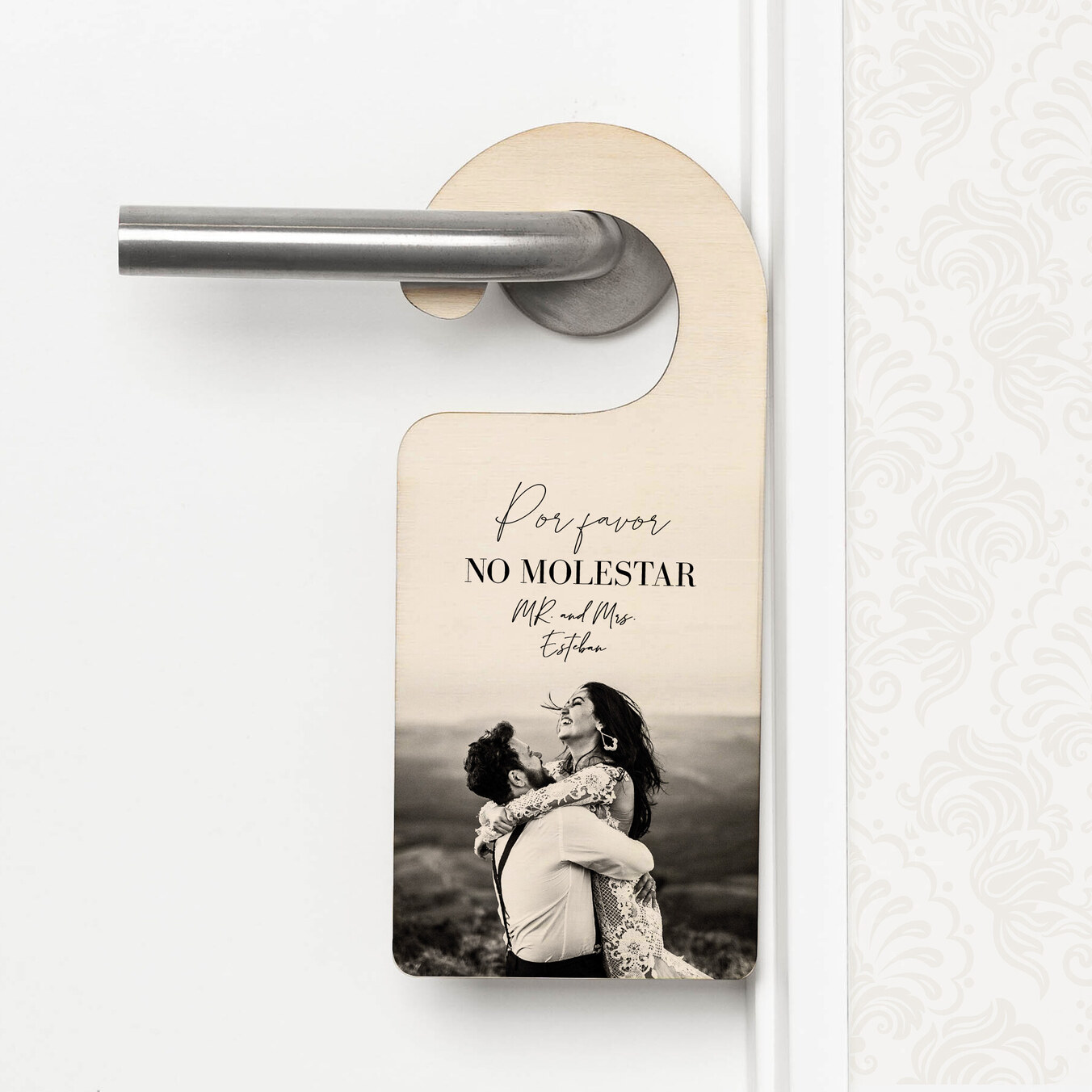 Cuelga puertas personalizado de madera