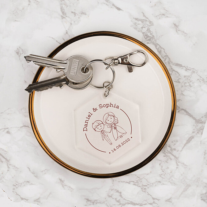 Personalised acrylic keyring with the shape of a hexagon