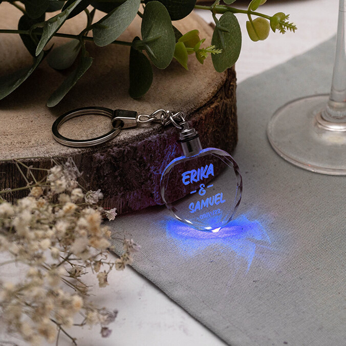 Llavero corazón grabado de cristal 3D con luz