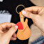 Gitarren-Plektrum Schlüsselanhänger personalisiert Gitarren-Plektrum Schlüsselanhänger personalisiert