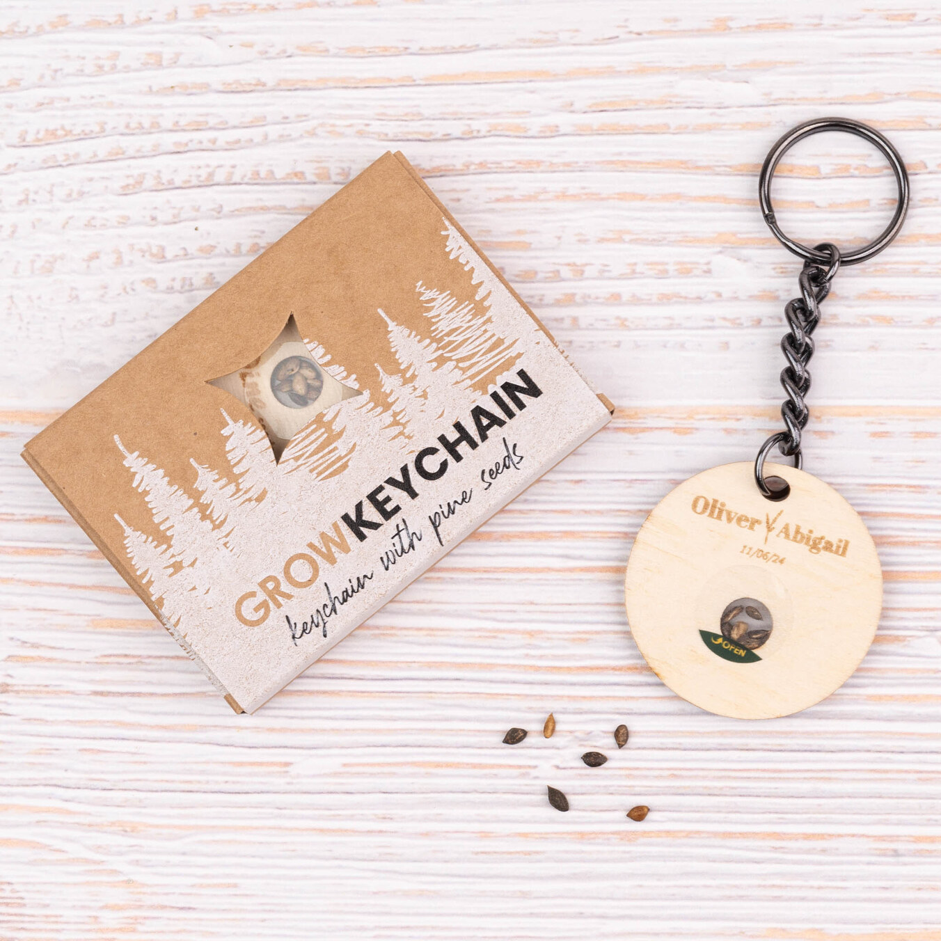 Personalisierter Schlüsselanhänger aus Holz mit Samen