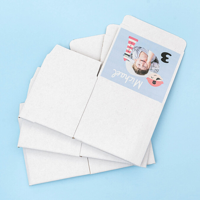 Pahvilaatikot omalla kuvalla