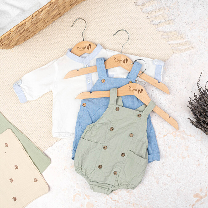 Personalised wooden hangers