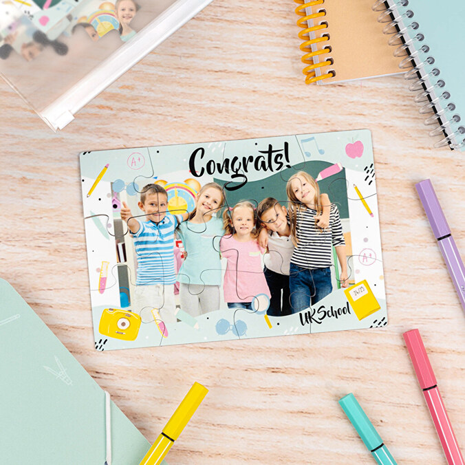 Personalised magnetic jigsaw puzzles