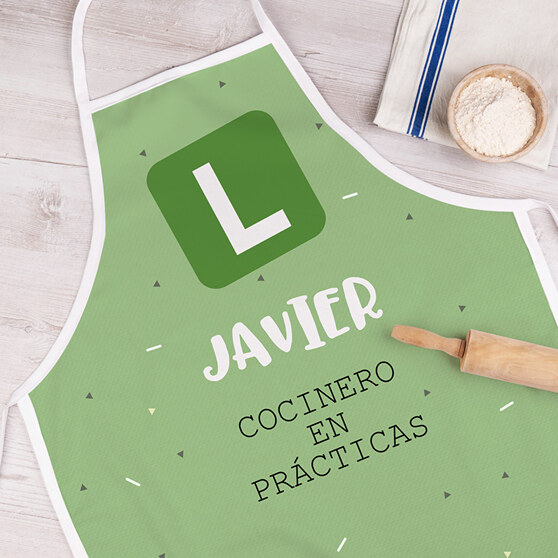 Delantal personalizado con la L de prácticas