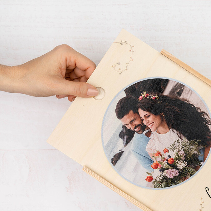 Dubbele gepersonaliseerde wijnkist  + 2 wijnflessen