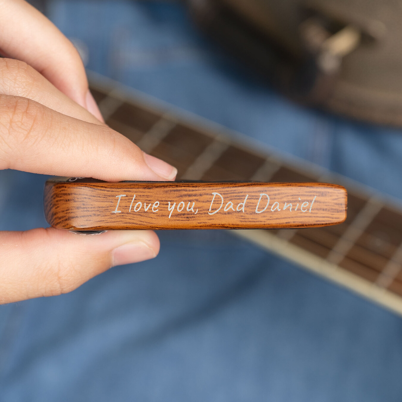 Cejilla de guitarra personalizada