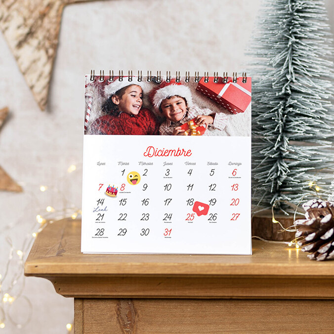 Personalised desk calendars