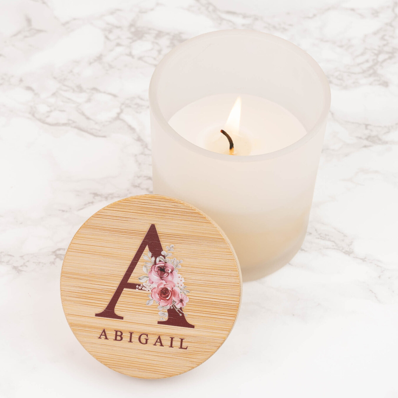 Personalisierte Duftkerze mit Holzdeckel