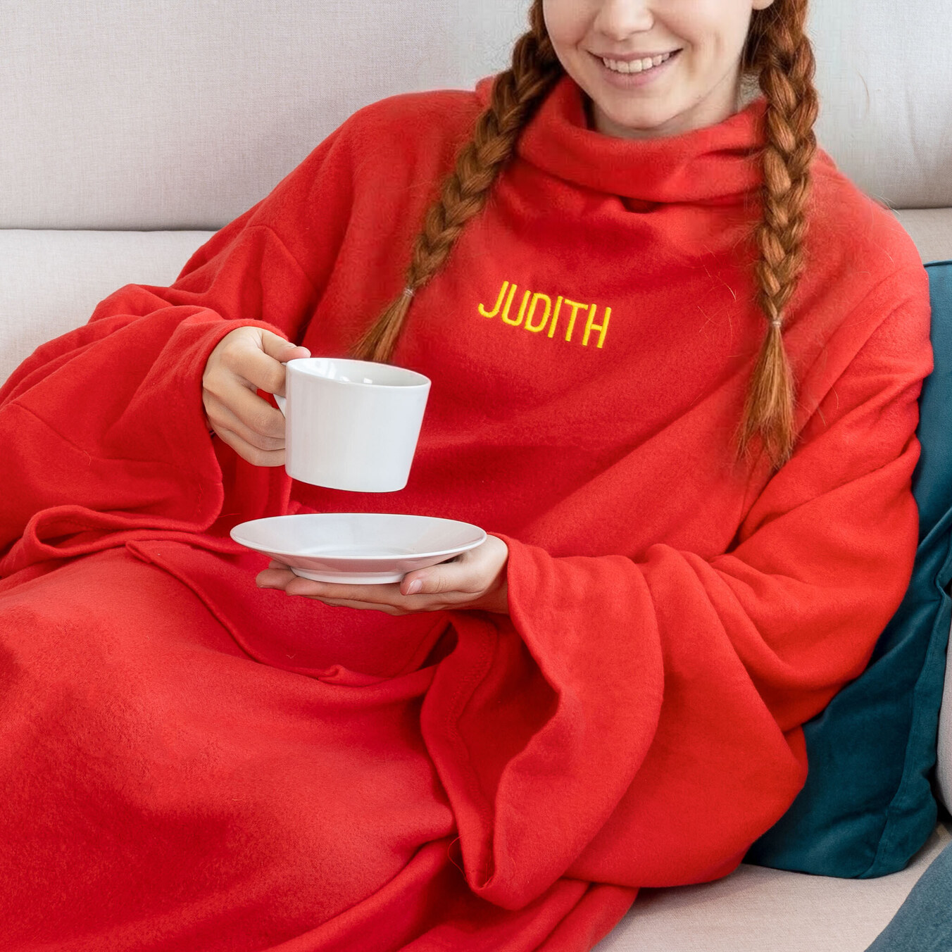 Decke mit Ärmeln personalisiert