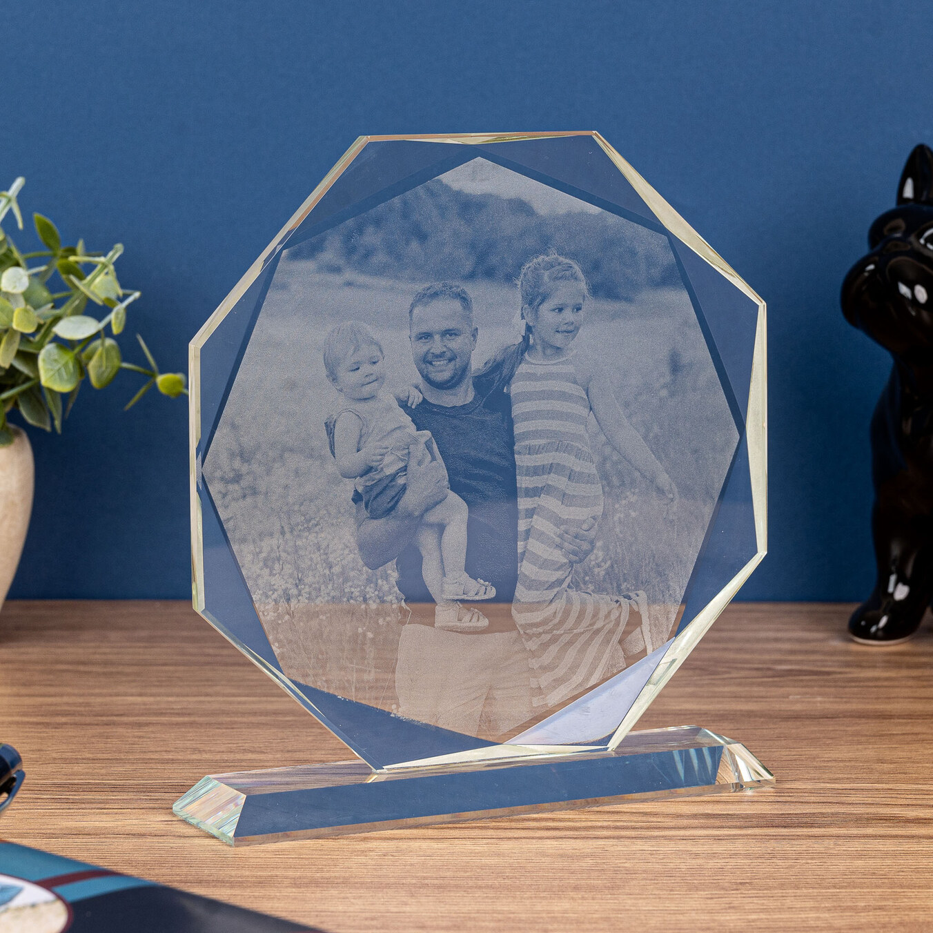 Trophäenplatte aus Glas Achteckig Klein