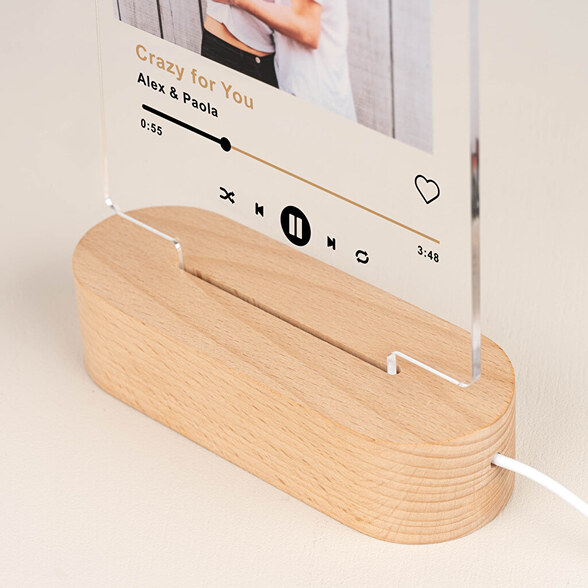 Lámparas 3D personalizadas con base de madera