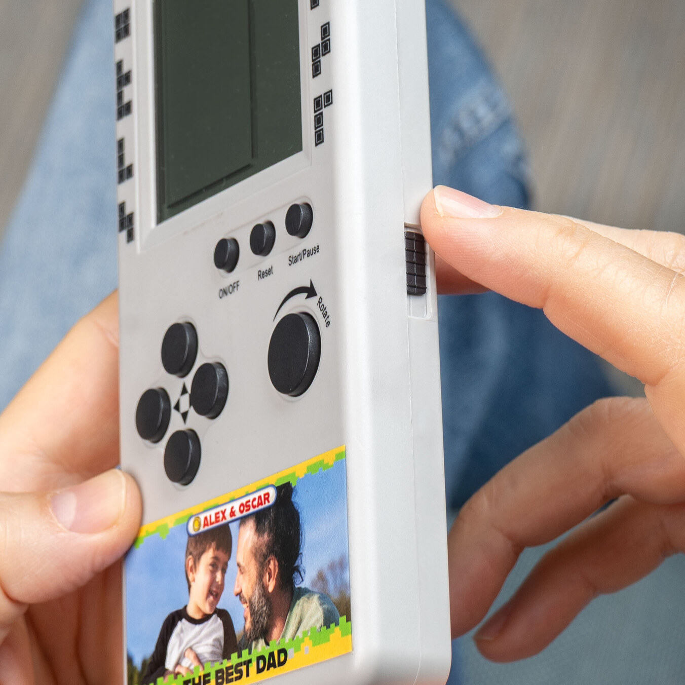 Personalised retro handheld game console