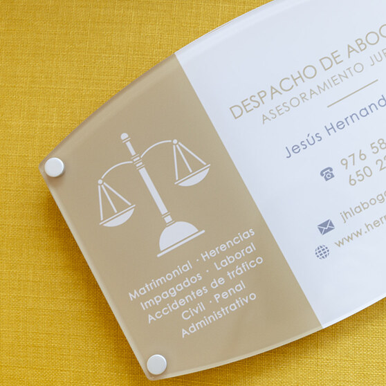 Placas de metacrilato personalizadas para puertas y rótulos Placas de metacrilato personalizadas para puertas y rótulos
