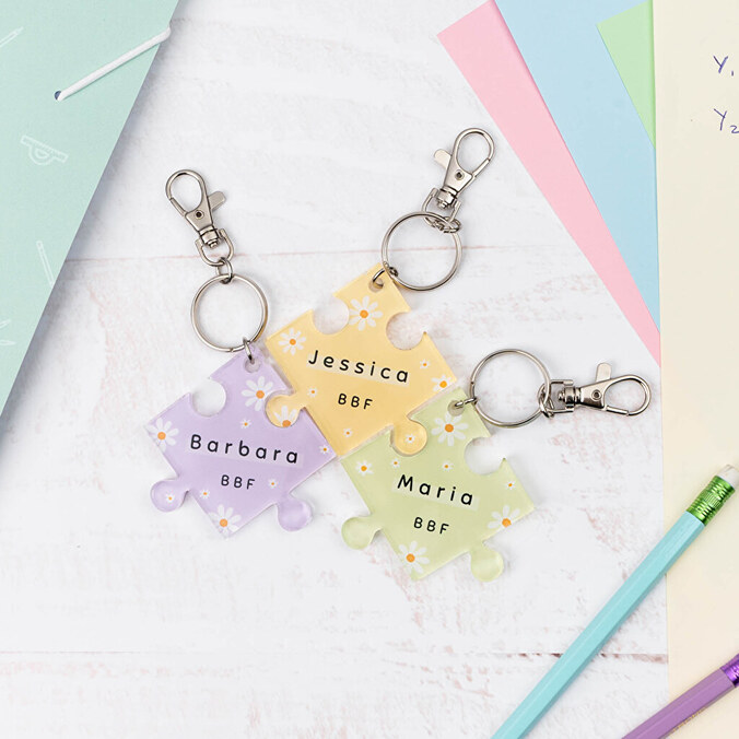 Llavero metacrilato personalizado con forma de pieza de puzzle