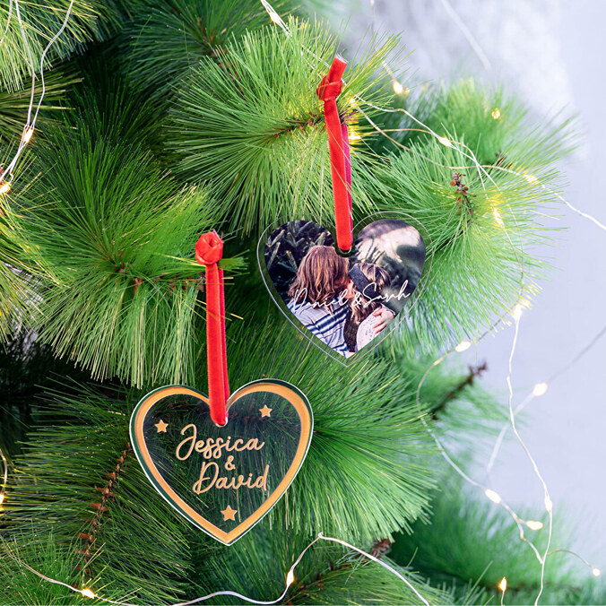 Adorno de Navidad personalizado de metacrilato con forma de corazón