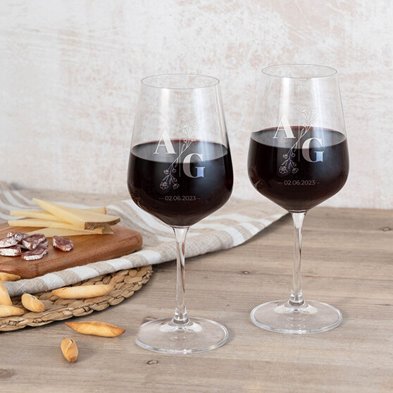 set di 2 calici di vino con iniziali incise set di 2 calici di vino con iniziali incise