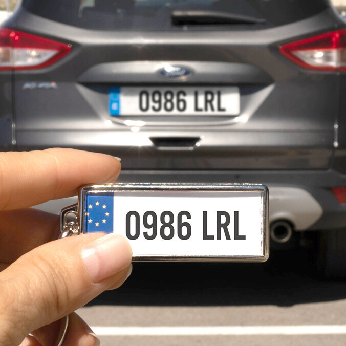 Gepersonaliseerde langwerpige metalen sleutelhanger