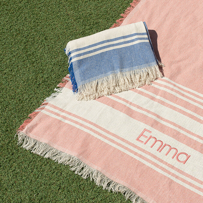 Geborduurde fouta handdoek