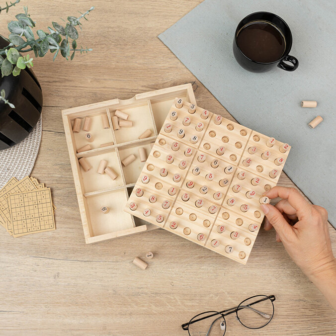 Personalizovaná hra sudoku z dřeva