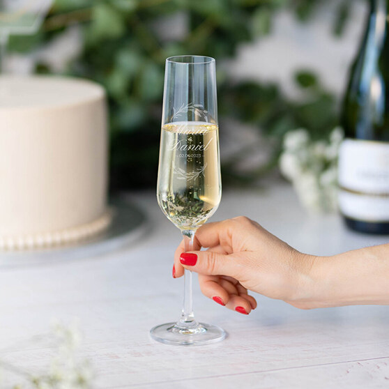 Graveret champagneglas med navn og tegninger Graveret champagneglas med navn og tegninger