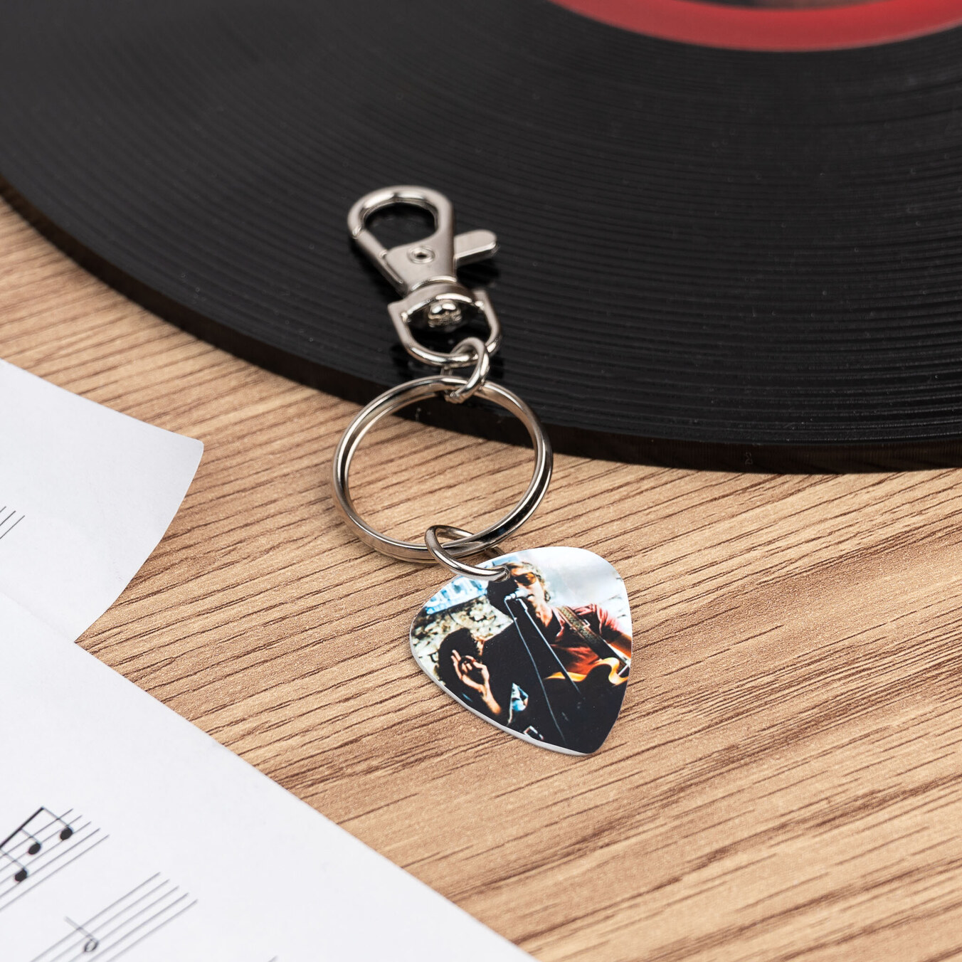 Schlüsselanhänger mit personalisiertem Gitarrenplektrum