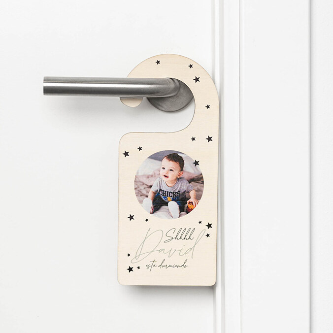 Cuelga puertas personalizado de madera
