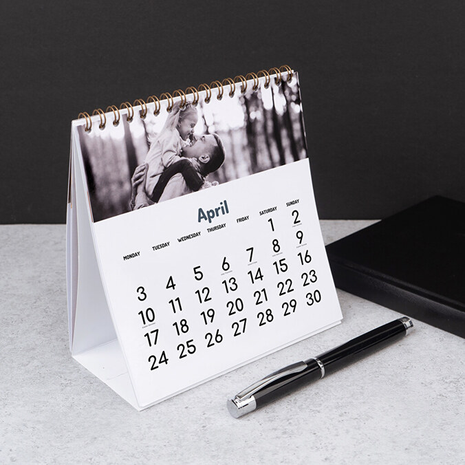 Personalised desk calendars