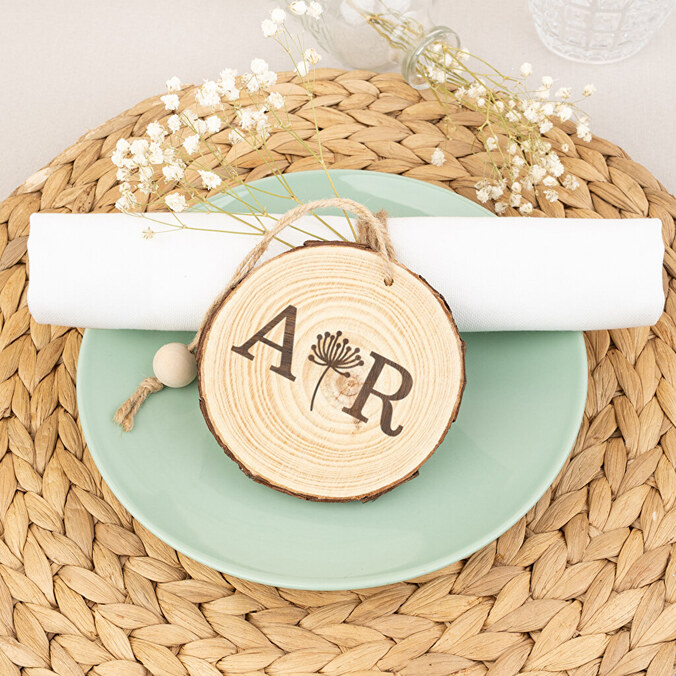 Houten hanger om op te hangen, te bedrukken en te maken