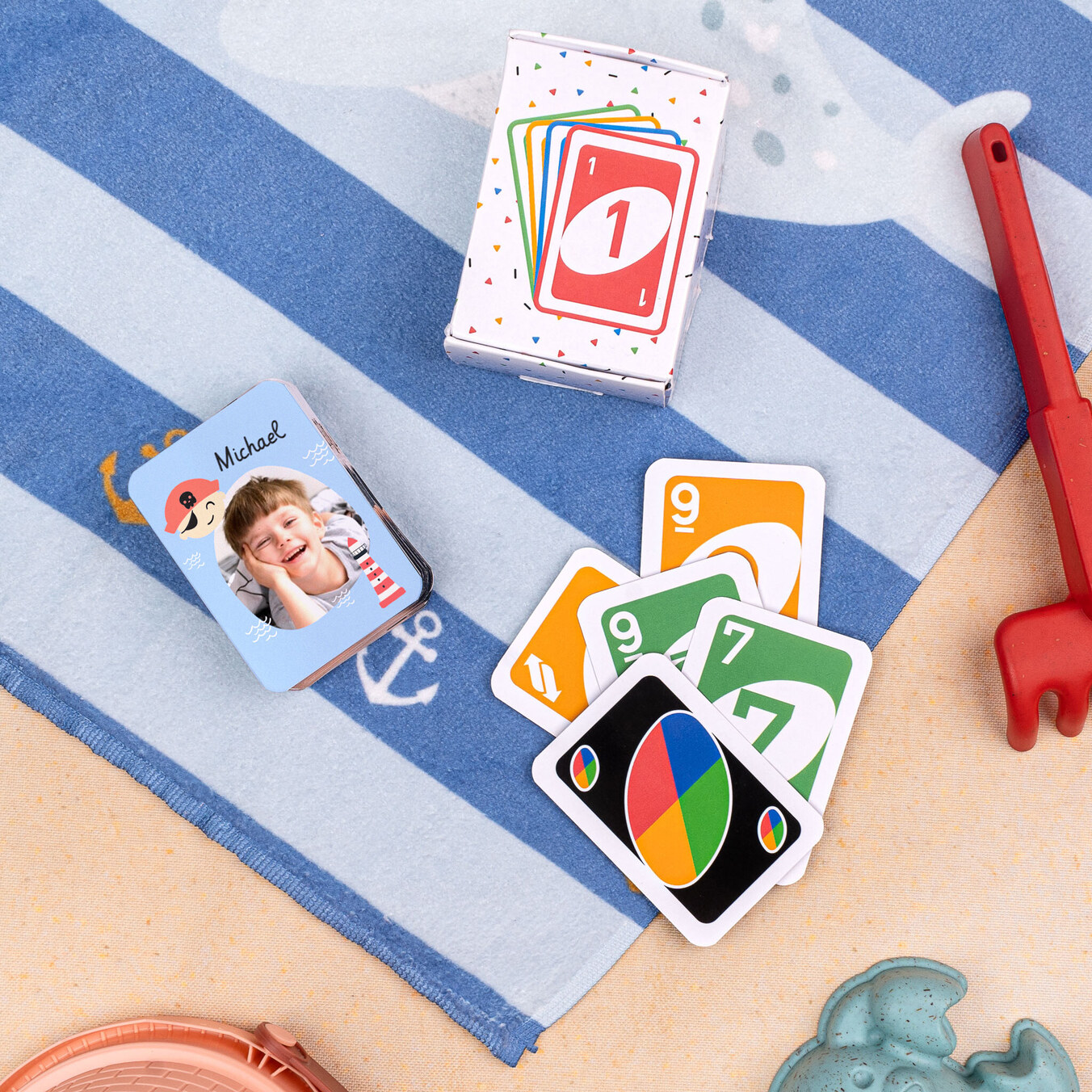 Jeu de cartes "Numero UNO" personnalisé