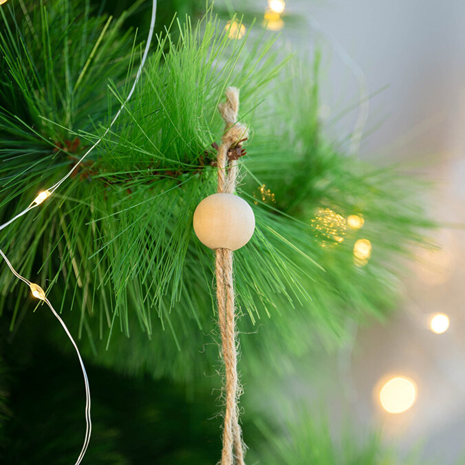 Herzförmiger Weihnachtsschmuck aus Holz zum selber gestalten