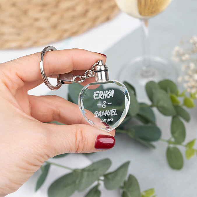 3D engraved crystal heart keyring with light