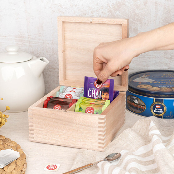 Personalised wooden tea boxes